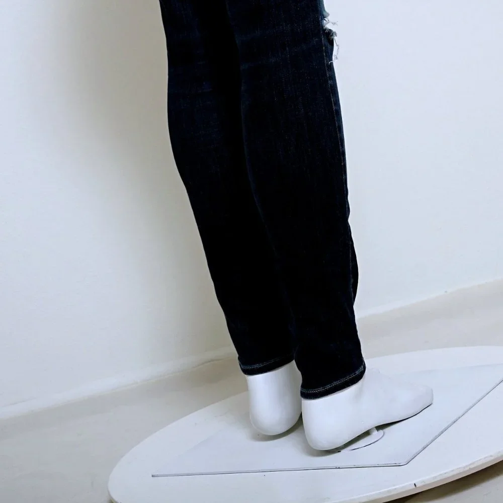 Paige Verdugo Mid Rise Distressed Skinny‎ Jeans